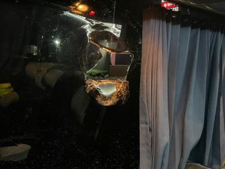 Destrozan autobuses de aficionados